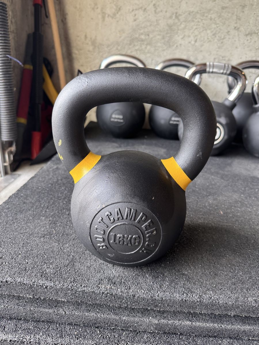 Hanteln & Gewichte: 16KG Kettlebell 🏋️‍♂️ – Neu (gemäss Beschreibung) aus Büron von Sasho_wrst