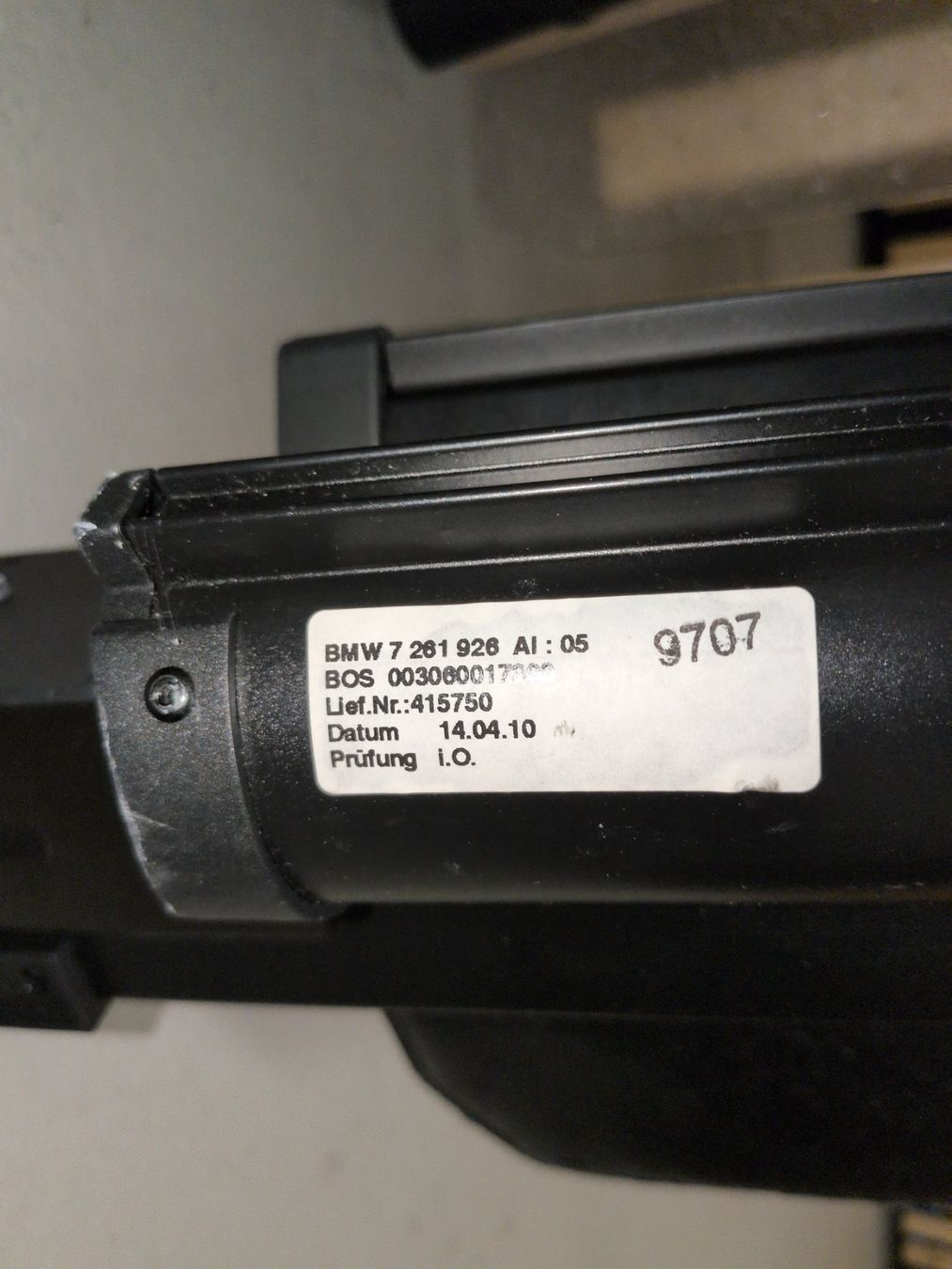 BMW Tutti pezzi di ricambio auto: Original Laderaumabdeckung BMW 3 E91 LCI – Usato da Oberengstringen venduto da chevchelios 7
