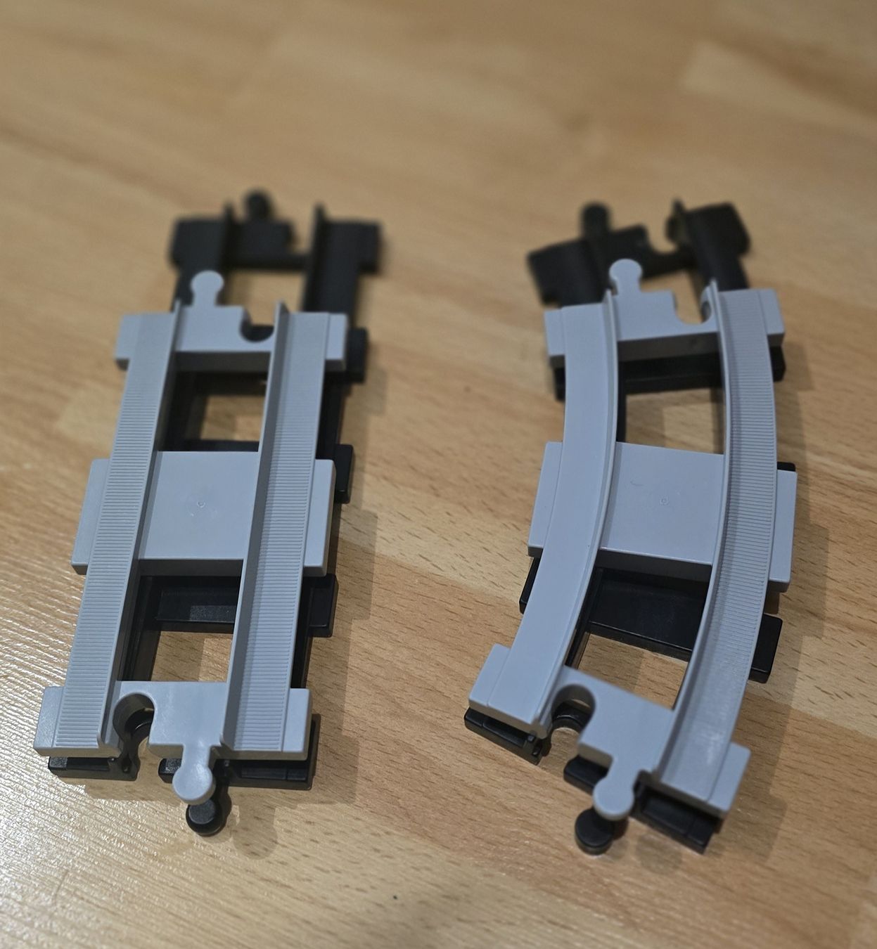 Lego Spielzeuge: LEGO Duplo schwarze Eisenbahnschienen – Gebraucht aus Bonstetten von Marceline3025 3