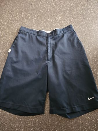 Nike kurze Hose Grösse S dunkelblau
