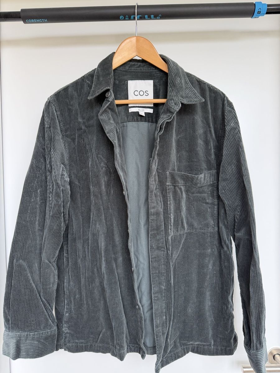 Cos Giacche: Overshirt Manchester/Cord – Usato da Zürich venduto da Sam_sepi03