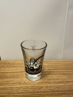 Shotgläser für Bündner Röteli