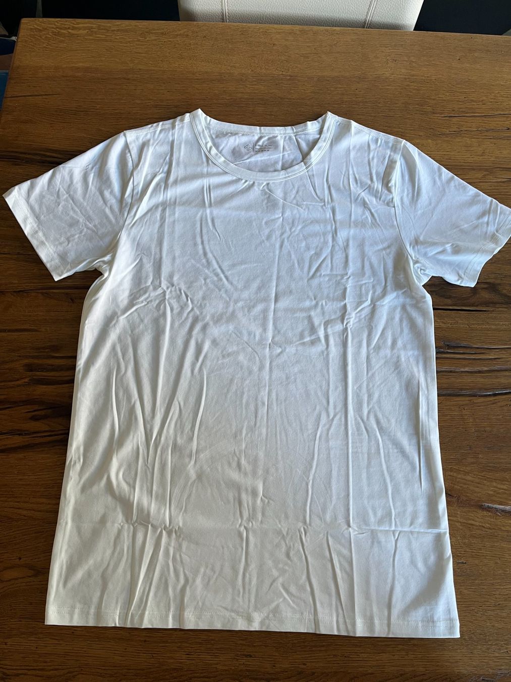 T-shirt: 6 T-shirts  Weiss Gr M. Fabrikneu – Usato da Rekingen AG venduto da Maxim5332G