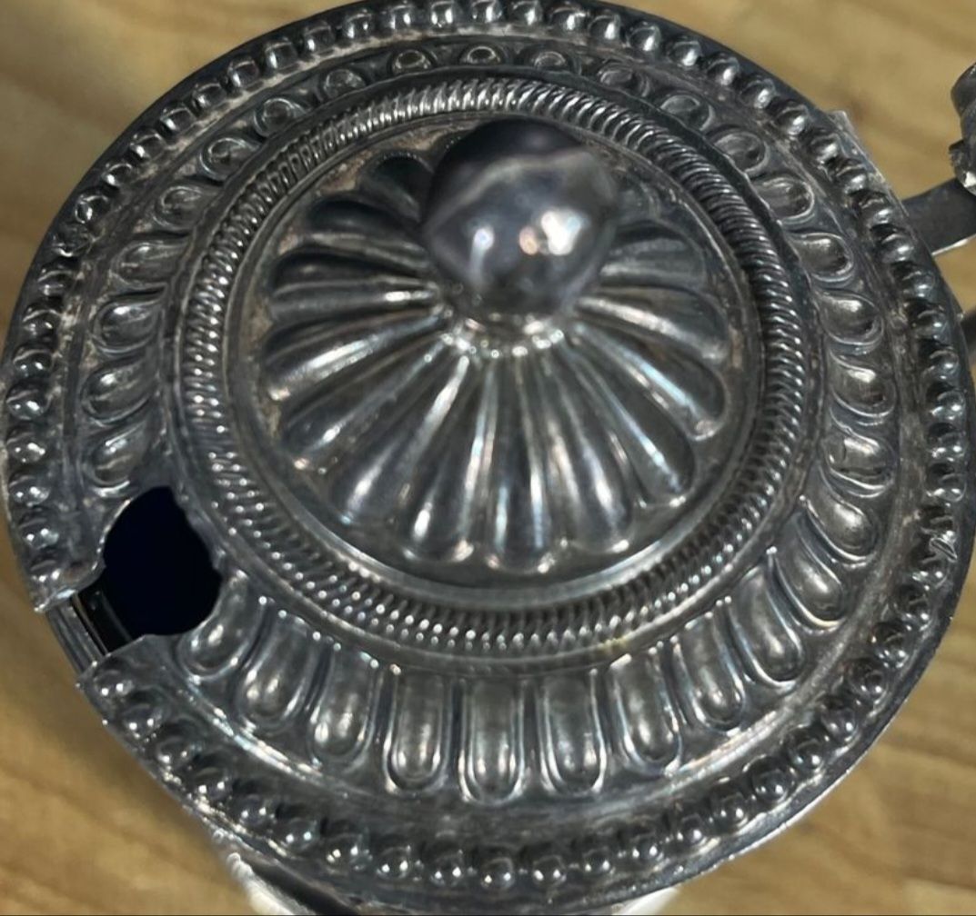 Set di piatti: Antiker Senftopf mit blauem Glaseinsatz – Usato da St. Gallen venduto da charly92 3