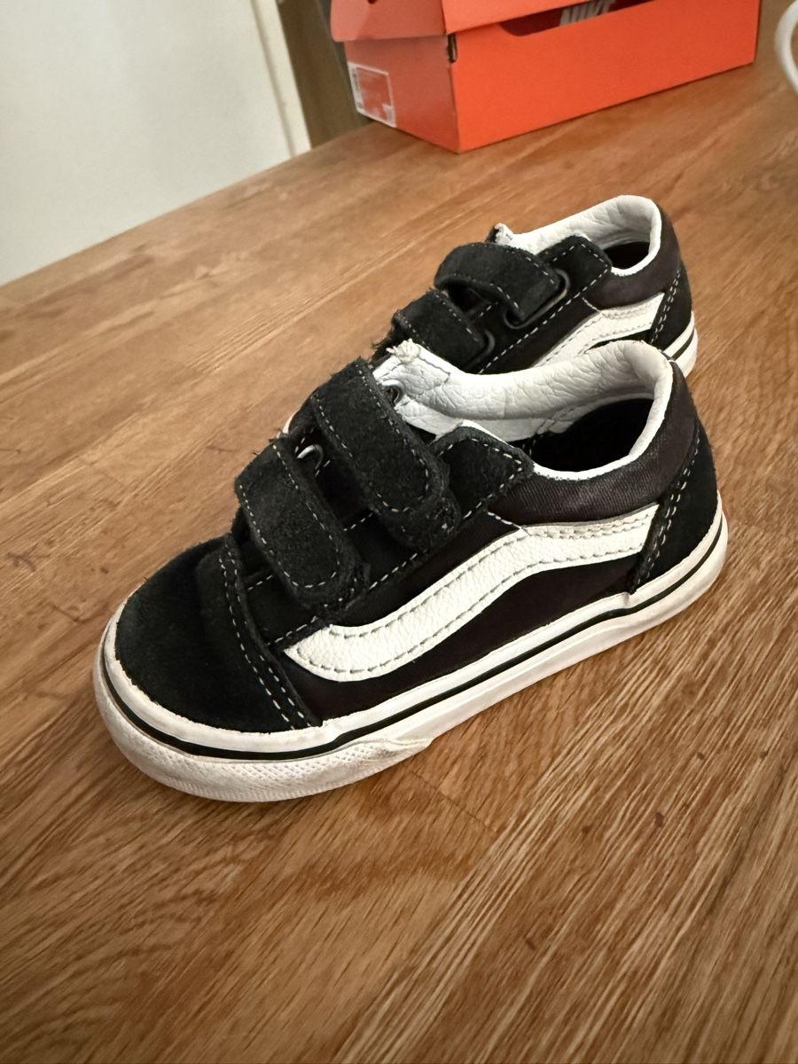 Chaussures hommes: Vans 22 e 23.5 – D'occasion à Airolo par lis_5xsl