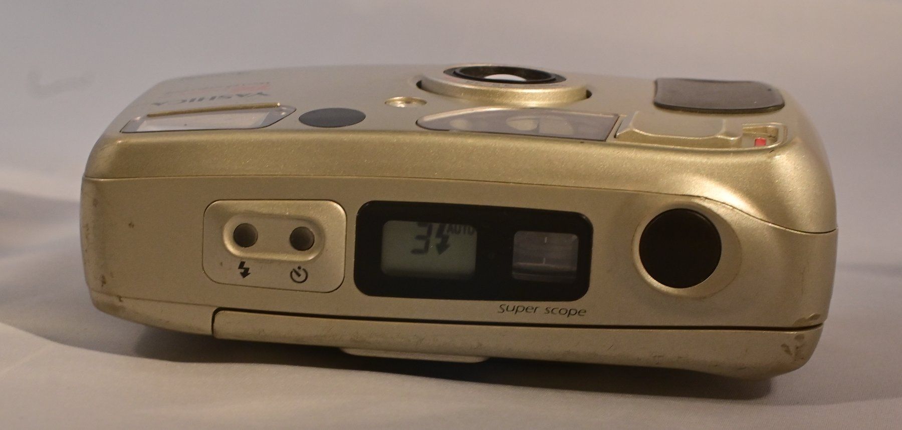Yashica Fotocamera: Yashica T4 – Usato da Uster venduto da Stoessda 2