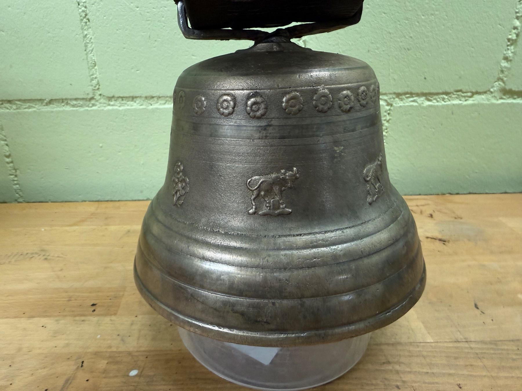 Glocken & Treicheln: Kuhglocke, Treichel, Glocke – Gebraucht aus Boniswil von ayrton01 2