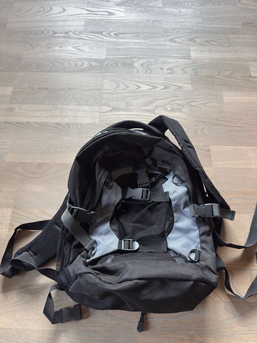 Rucksäcke: Schwarzer Rucksack – Gebraucht aus Chur von Lorena7