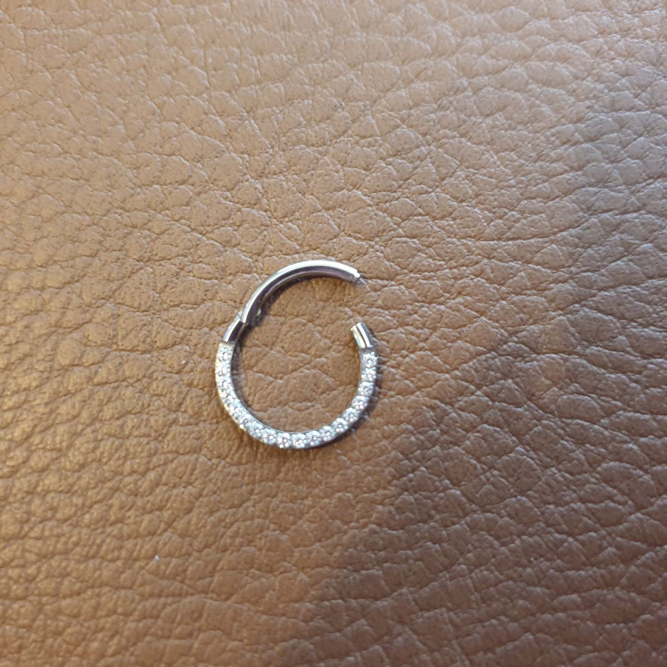 Gioielli per piercing: Piercing Scharnier Ring, Silber mit Steinreihe, 10mm, NEU – Nuovo (secondo la descrizione) da Neuendorf venduto da DeSiriA 2