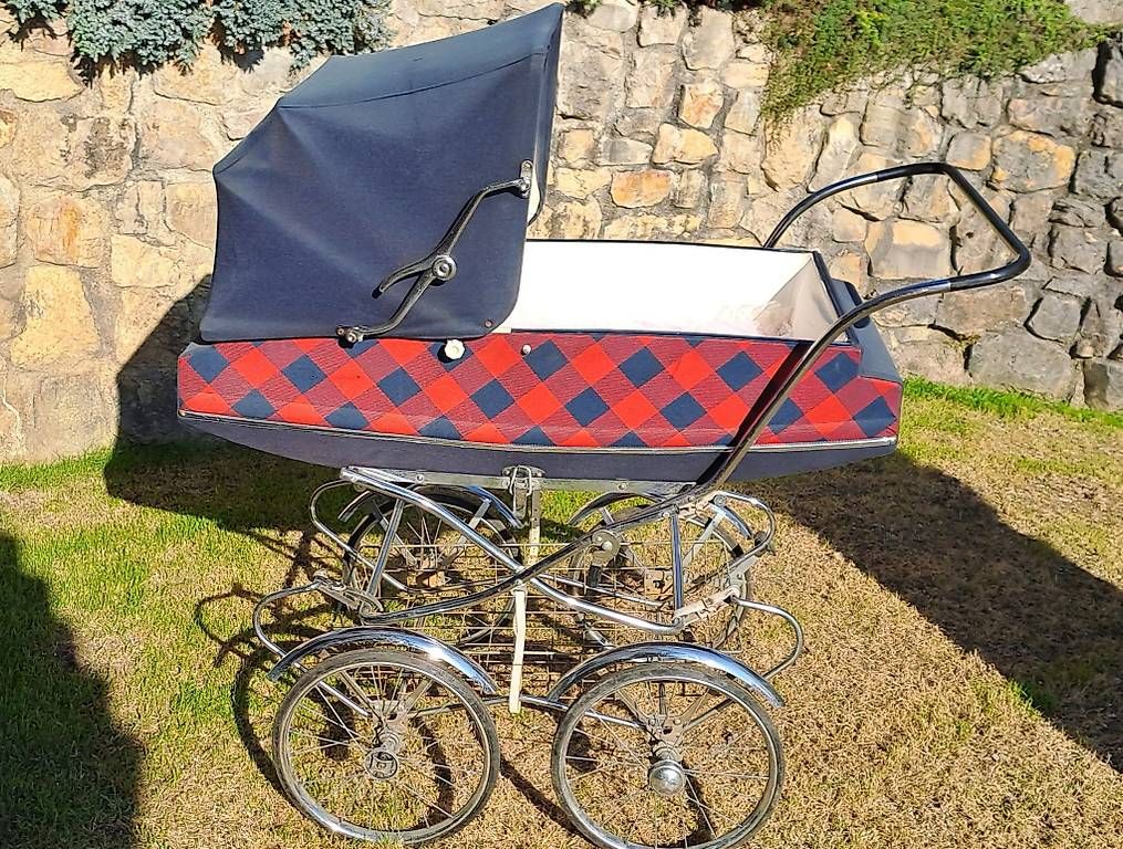 Carrozzine: Kinderwagen "Vintage" – Usato da Untersiggenthal venduto da Myrthamw