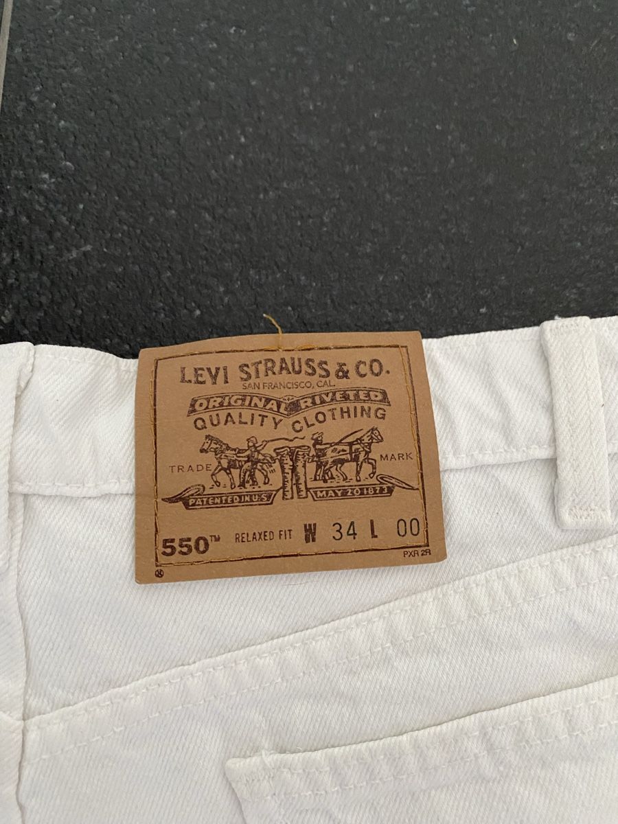 Levi's Pantalons: Levis Shorts 550  – D'occasion à Lützelflüh-Goldb par flu_q9tg 2