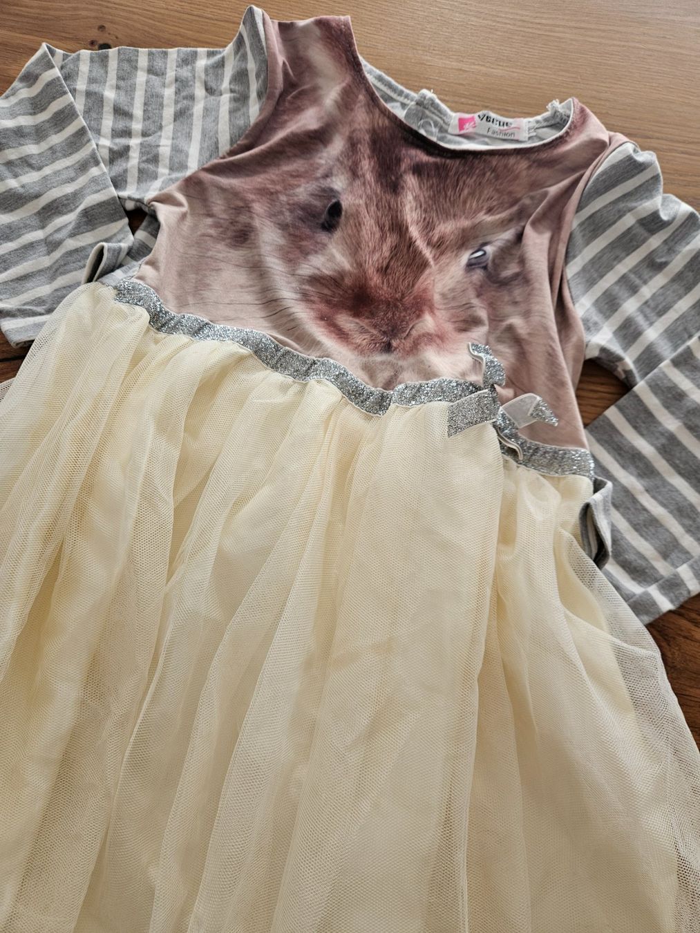 Vestiti & Gonne: Hasenkleid Tüll Gr. 116-122 – Usato da Engelburg venduto da ynnoc19 1