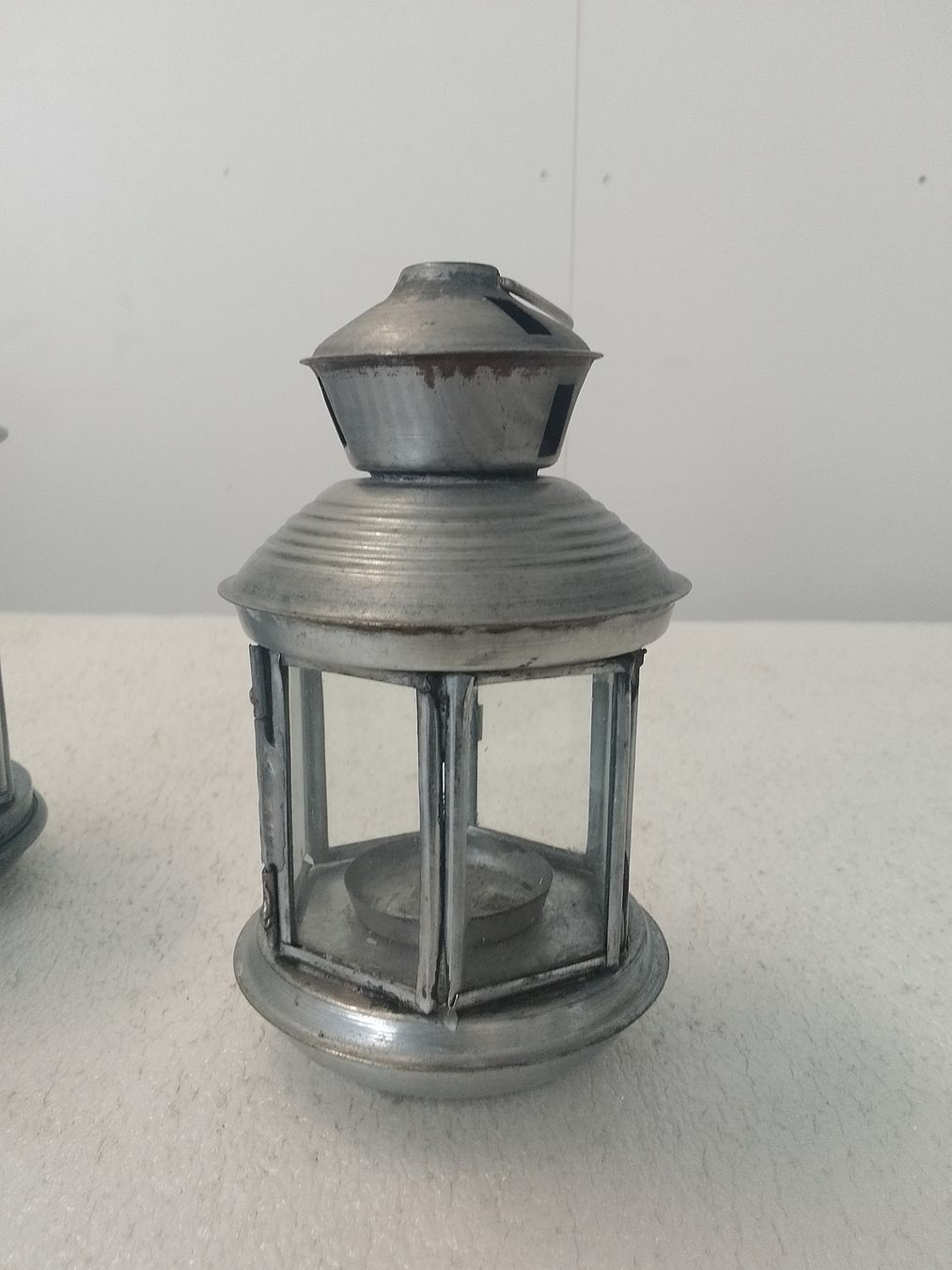 Lanterne: 2 Windlichter Metall silberfarben  – Usato da Trubschachen venduto da Caddy8 1