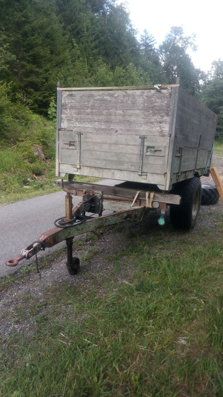 Camions-bennes: Kipper und Anhänger  – D'occasion à Horboden par 1999patris 3