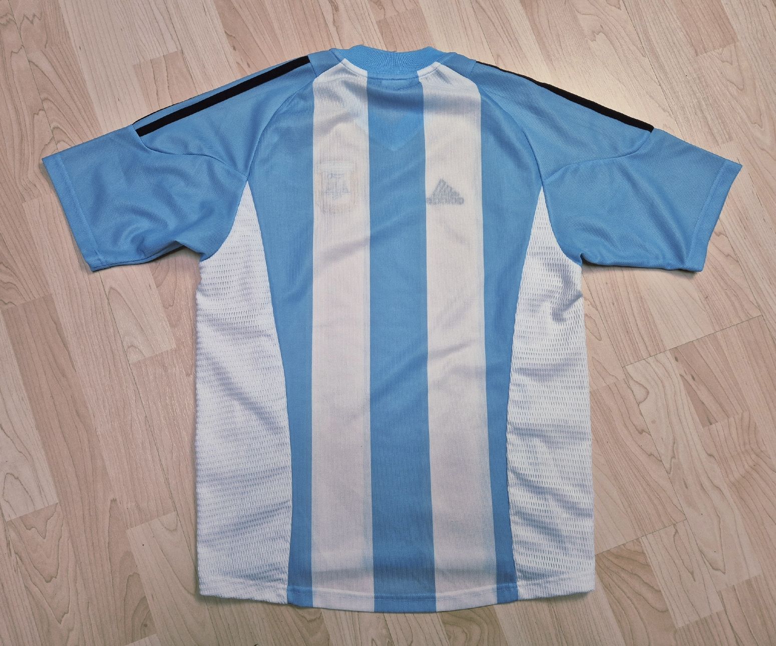 Adidas Leibchen & Hosen: Adidas 2002 Argentinien Trikot Grösse M – Neu (gemäss Beschreibung) aus St. Gallen von CaliSunshine 1