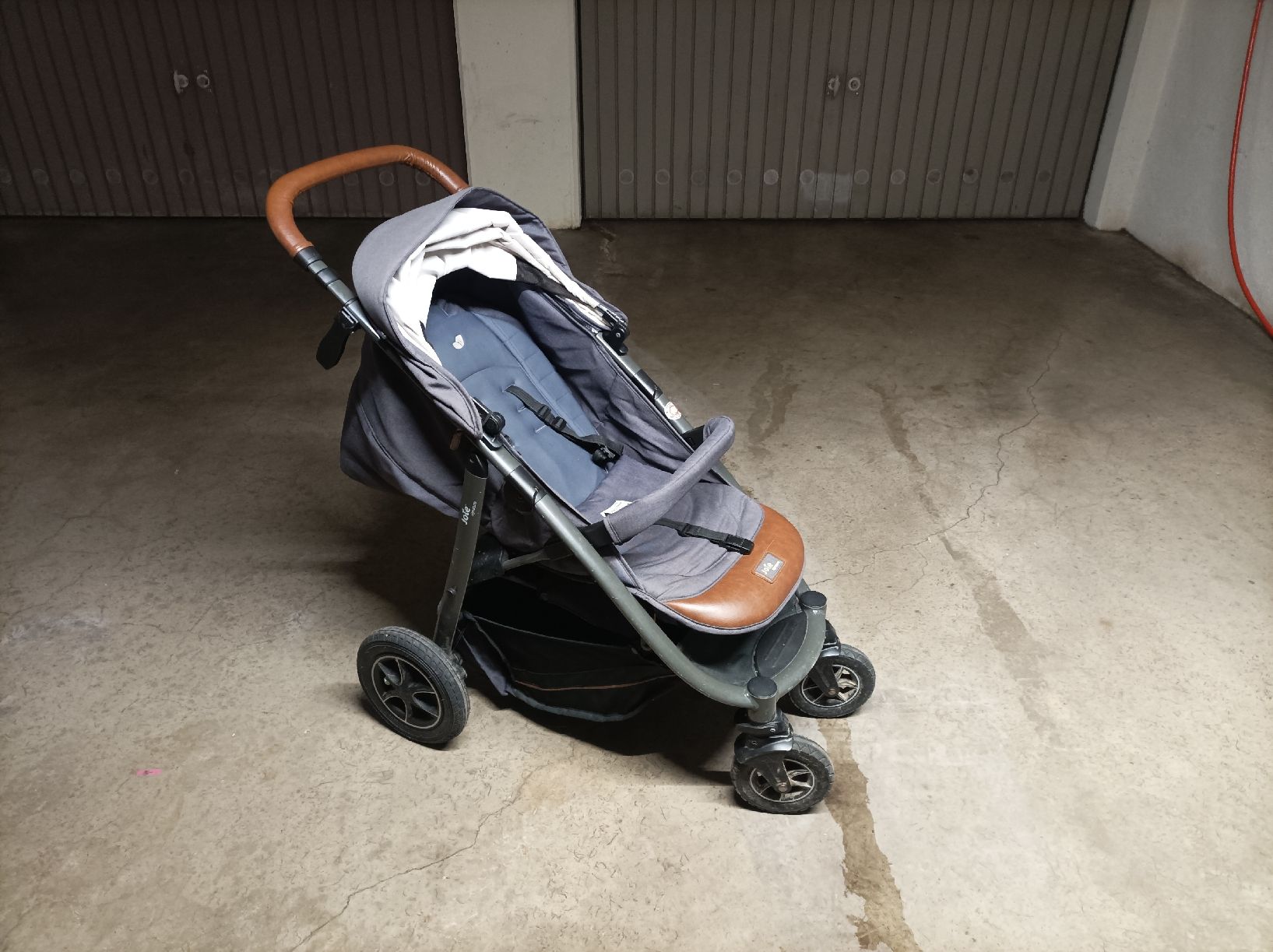 Joie Kinderwagen: Joie Litetrax 4 Kinderwagen Grau – Gebraucht aus Binningen von ire_7t9y 2