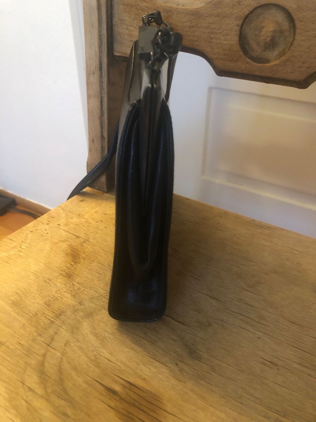 Joop Borse da donna: Schwarze Handtasche aus Leder – Usato da Zürich venduto da Hoernli123 2