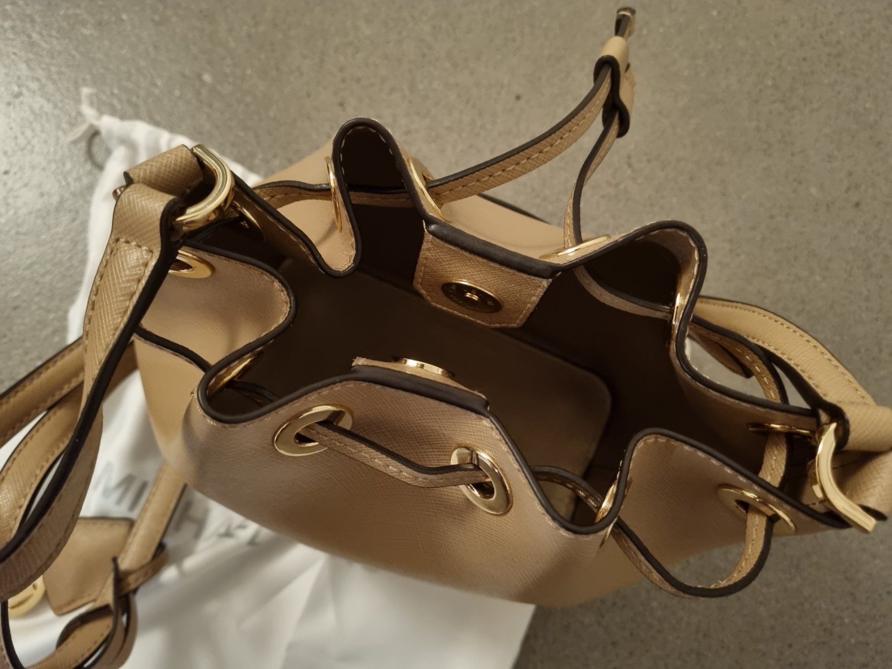Michael Kors Borse da donna: Michael Kors Beuteltasche neu – Nuovo e nell'imballaggio originale da Luzern venduto da HunkAnd1 3