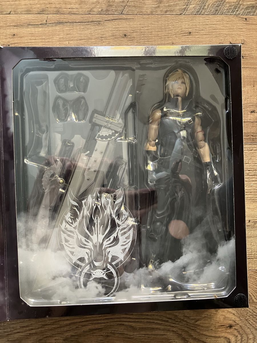 Figuren: Final fantasy 7 play arts cloud strife action figure  – Neu und originalverpackt aus Châtel-St-Denis von Lestresorsdugrenier 2