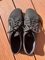 Barfuss Schuhe schwarz