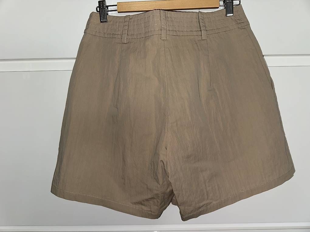 Pantalons: Armani Exchange Damen Shorts Gr. 38 – D'occasion à Bern par tam_vv72 3