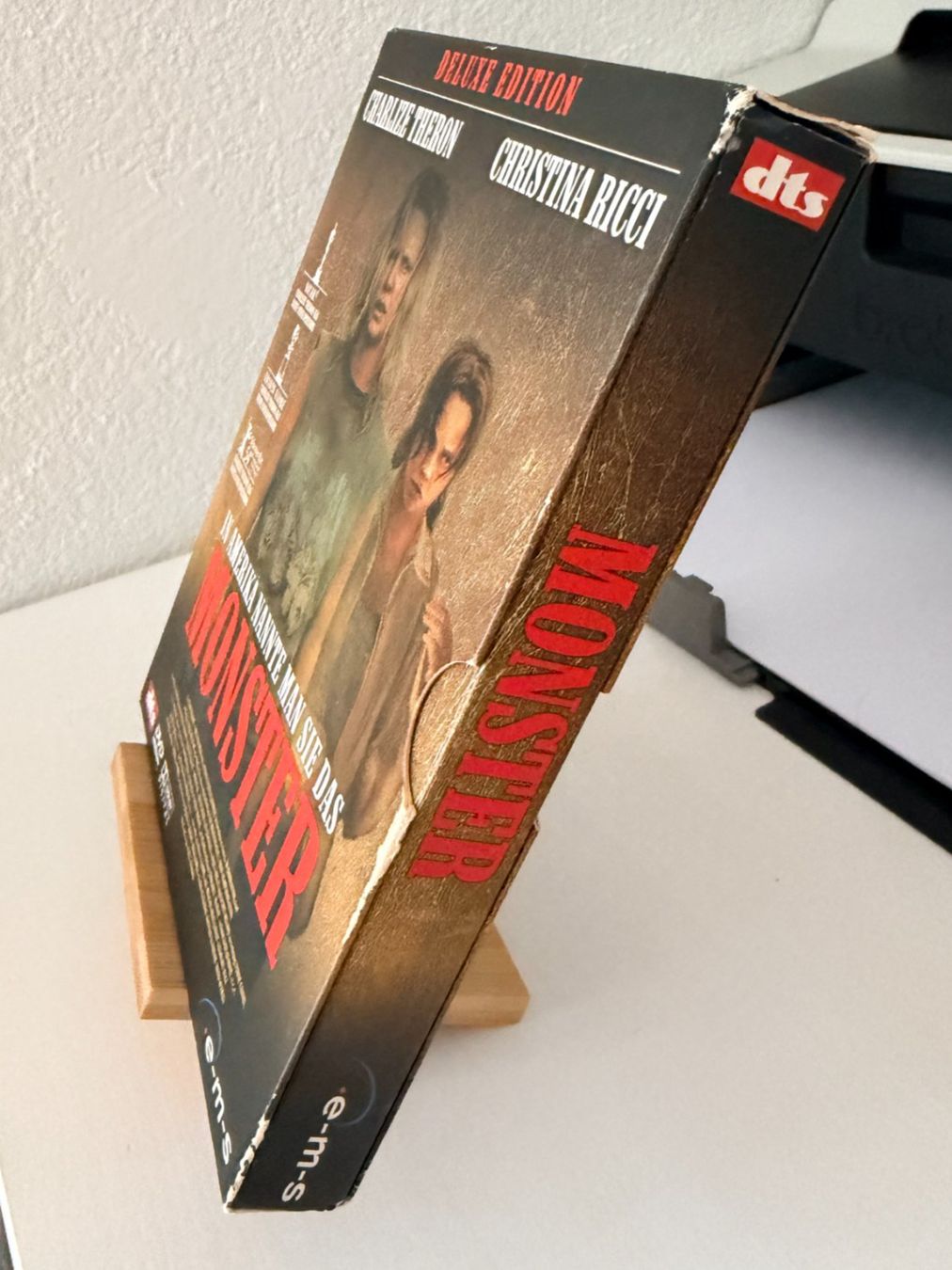 Tutti i DVDs: Monster Deluxe Edition DVD – Usato da Binningen venduto da samorga21 3