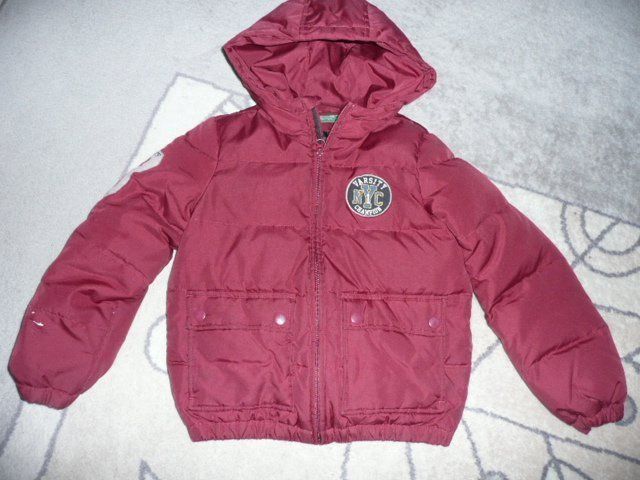 Benetton Giacche & Cappotti: Jacke Benetton bordeau rot Gr 7 -8 J – Usato da Zug venduto da falama