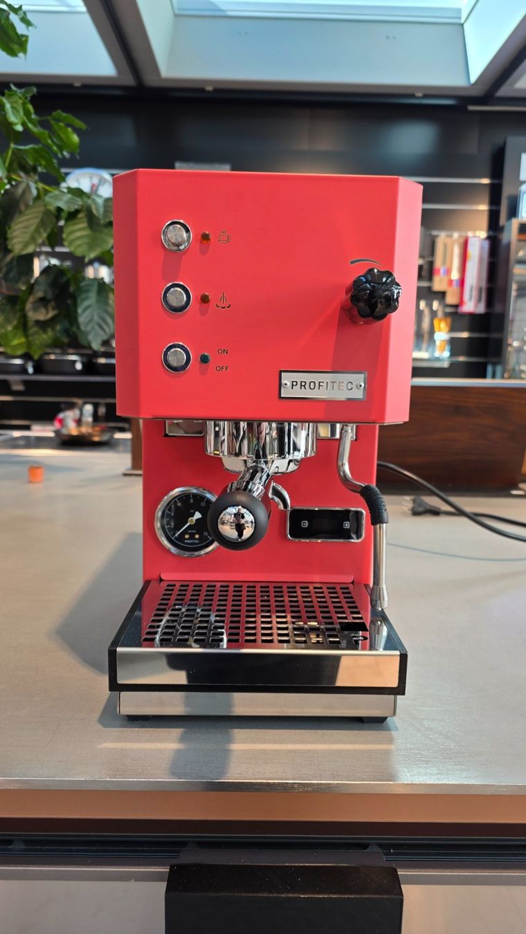 Profitec Kaffeemaschinen & Espressomaschinen: Profitec PRO 100 GO rot – Neu (gemäss Beschreibung) aus Solothurn von Chuchilade