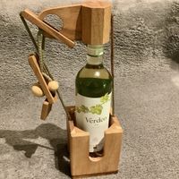 Weinflaschen-Puzzle/Flaschenhalter Knobelmechanismus