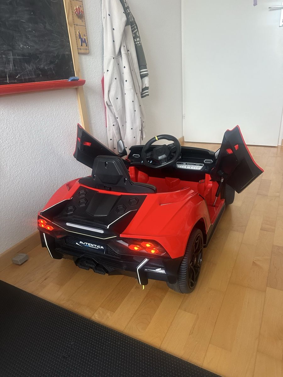 Veicoli per bambini: Elektroauto Kinder Lamborghini Design rot  – Usato da St. Gallen venduto da 987JDBA 1