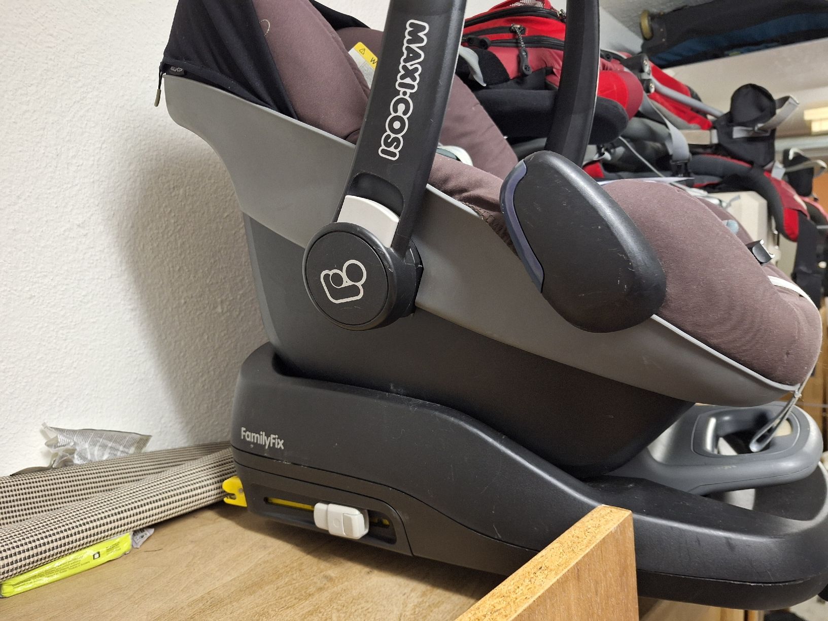 Maxi-Cosi Auto-Kindersitze: maxi cosi – Gebraucht aus Weesen von romankaiser