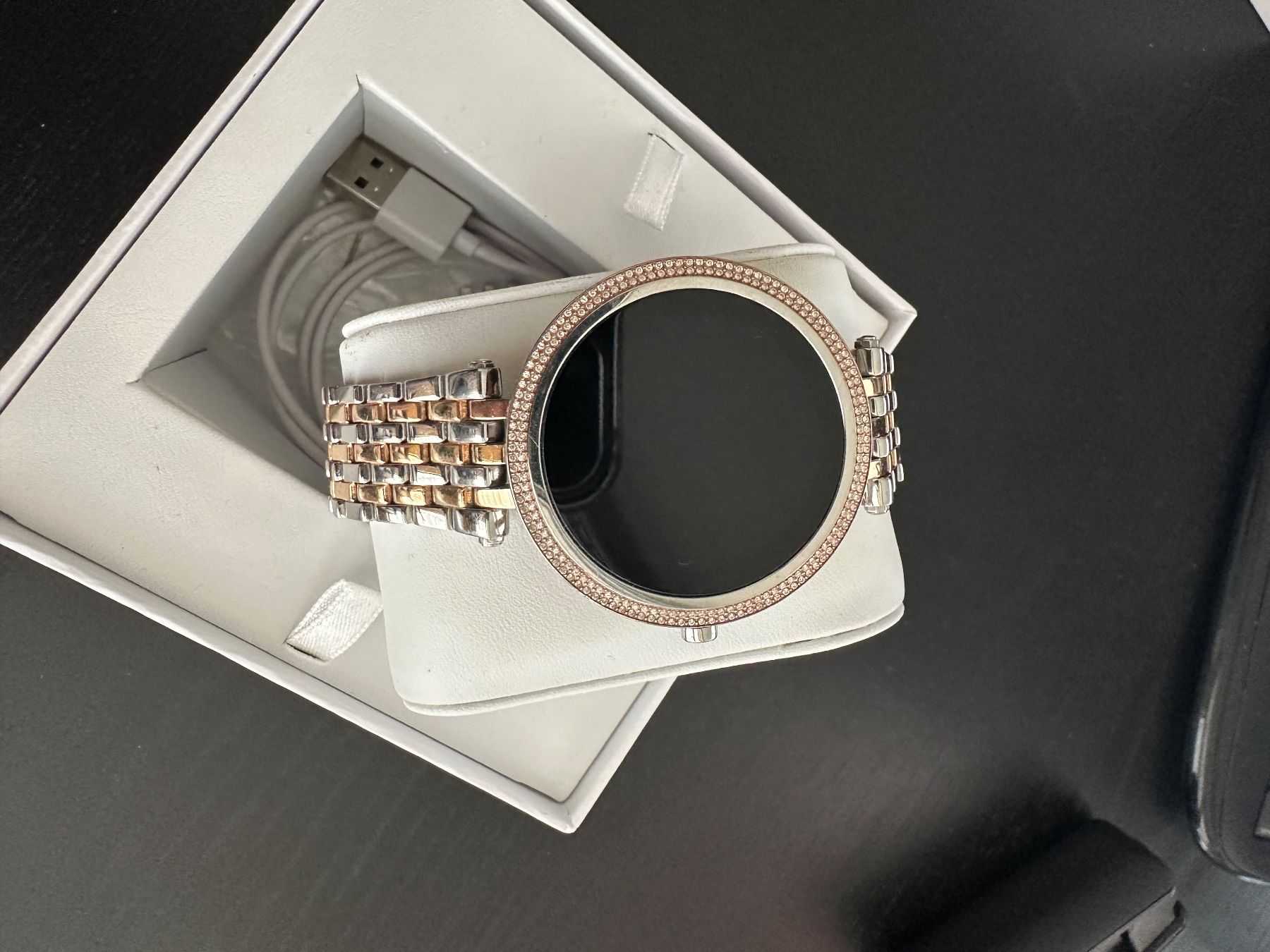Michael Kors Smartwatch: Michael Kors Access Darci Bicolor 5E Smartwatch HR – Nuovo e nell'imballaggio originale da Solothurn venduto da Nyt 3