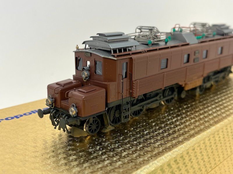 Metropolitan Modelleisenbahnen: SBB Ce 6/8 Metropolitan Ho DC – Gebraucht aus Büsserach von ModellbahnDepot 1
