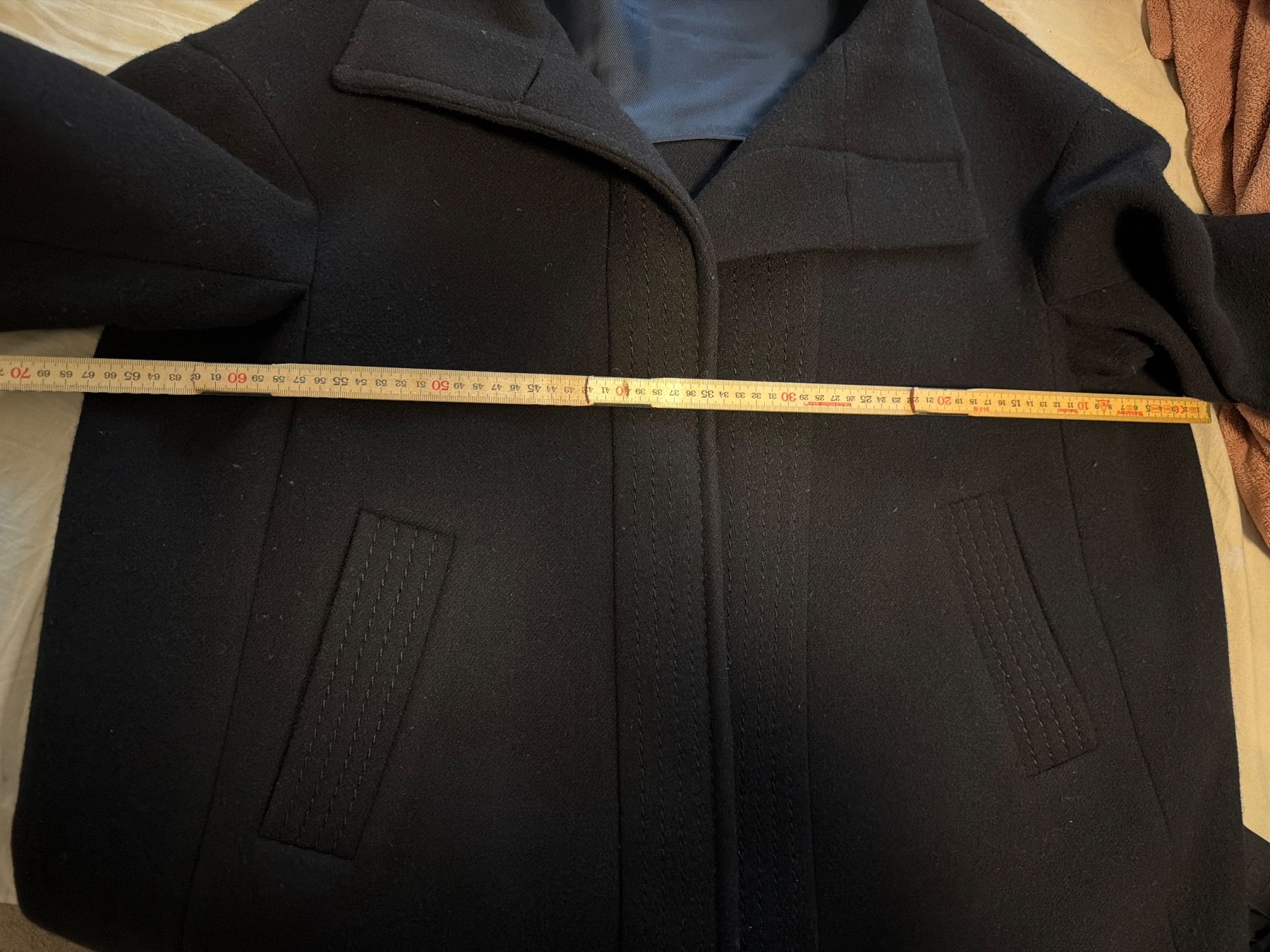 Cappotti: Schwarzer Wollmantel – Usato da Bern venduto da lar_x5sp 5