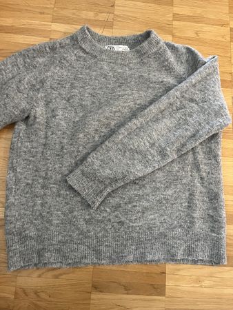 grauer zara Pullover