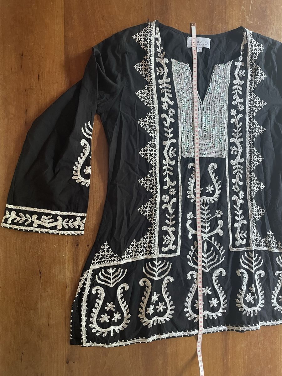 Tuniche: Schwarz/Weiss mit Stickerei Gr. M – Usato da Gockhausen venduto da AnneT07 1