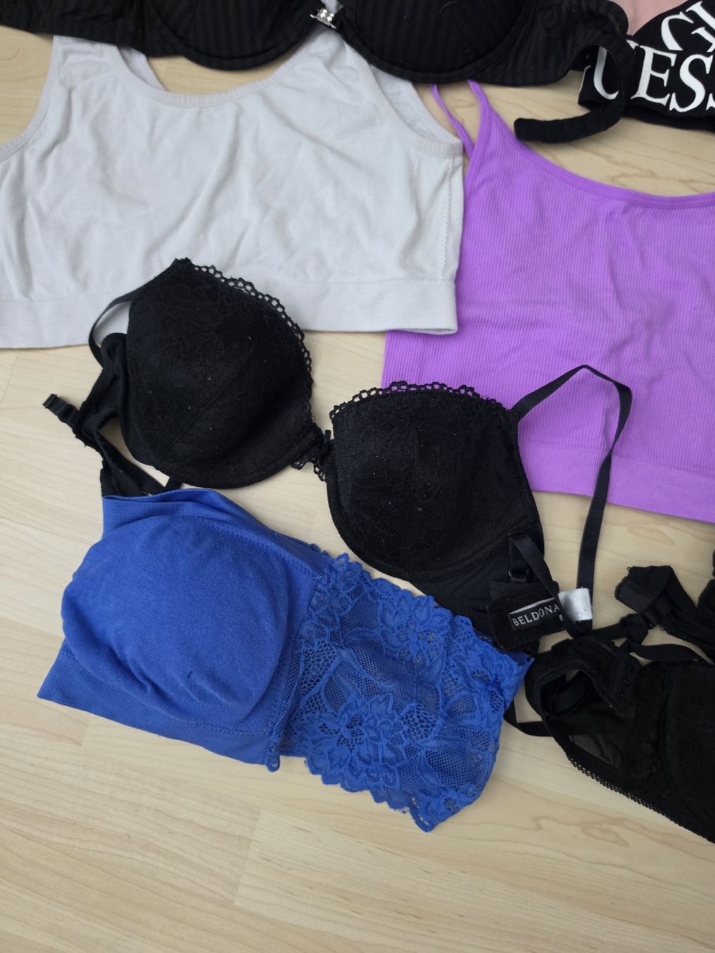 Altra biancheria intima: Tops BHs S / 75B – Usato da Würenlos venduto da Nigginiggi 3