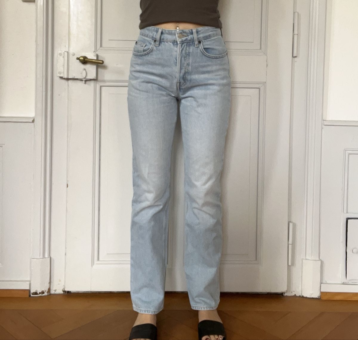 H&M Jeans: Hellblaue high waits straight leg jeans. Grösse 36. – Usato da Bern venduto da sosophie