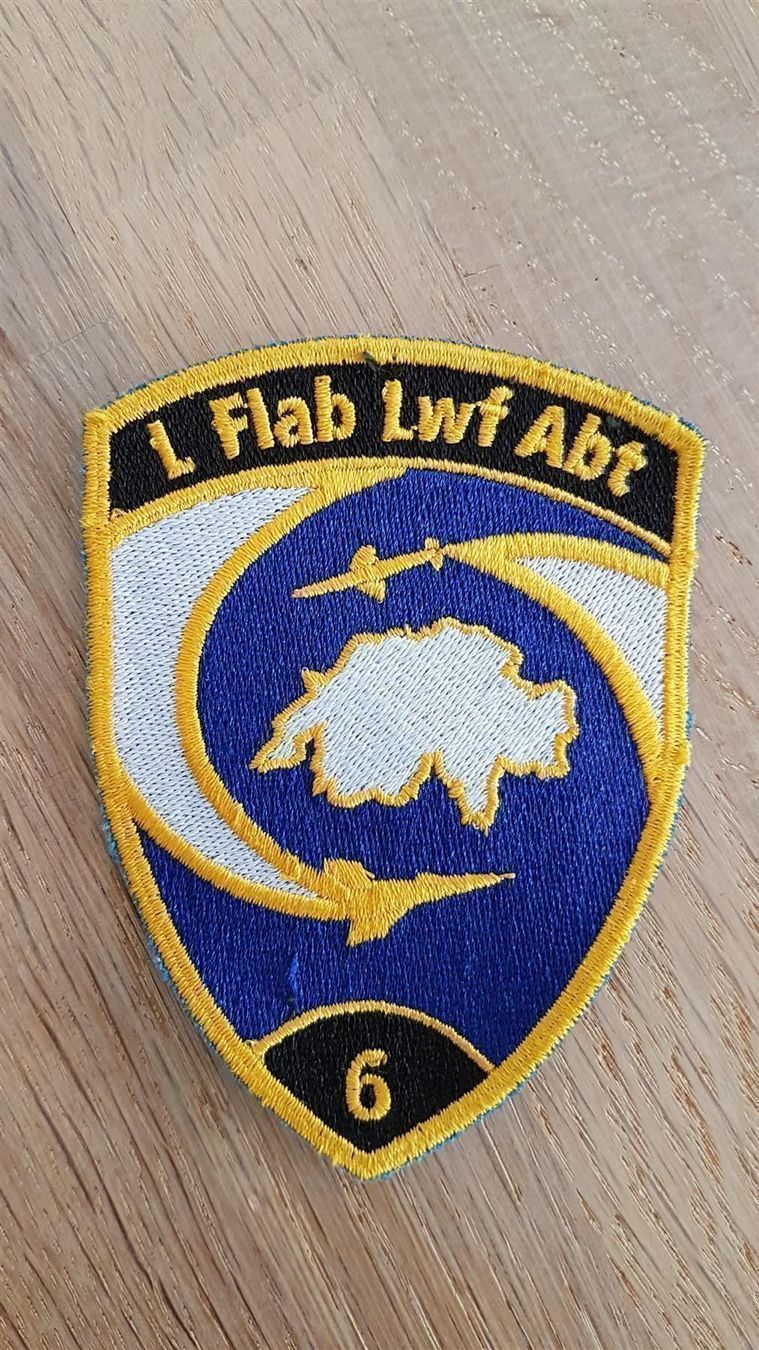 Placchette & Badge: Badge L Flab Lwf Abt 6 schwarz – Usato da Erlinsbach venduto da S700