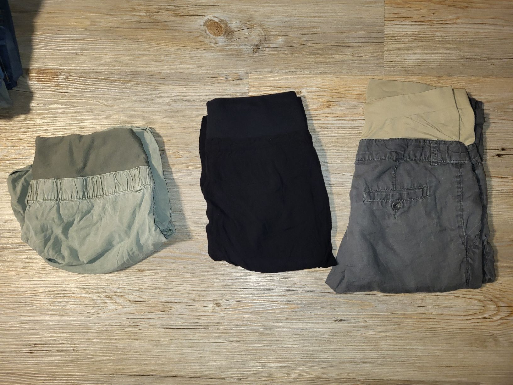 H&M Lotti di vestiti: Grosses Umstandskleiderpaket Gr. S/M – Usato da Biglen venduto da Ixya69 4