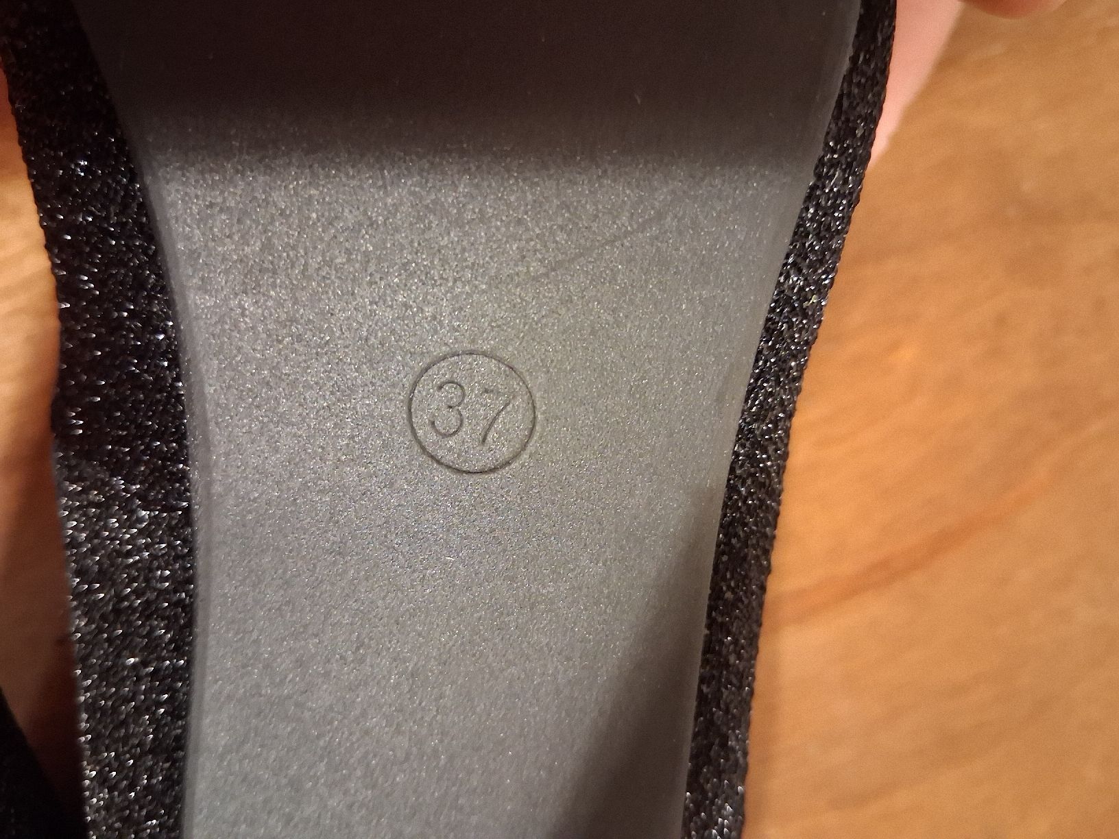 Scarpe da donna: Sacha Essentials Pumps schwarz Glitzer Grösse 37 – Nuovo (secondo la descrizione) da Tamins venduto da LisaMorpurgo 4