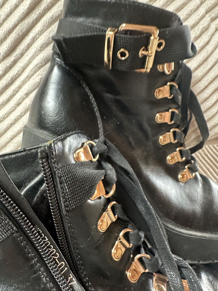 Scarpe da donna: Schwarze Stiefeletten mit Schnallen, Grösse 37 – Nuovo (secondo la descrizione) da Wichtrach venduto da sarai01 2