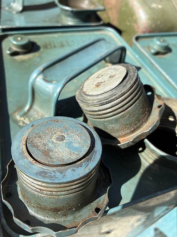 Taniche per benzina: Benzin Kanister  – Usato da Finstersee venduto da HowBizarre 2