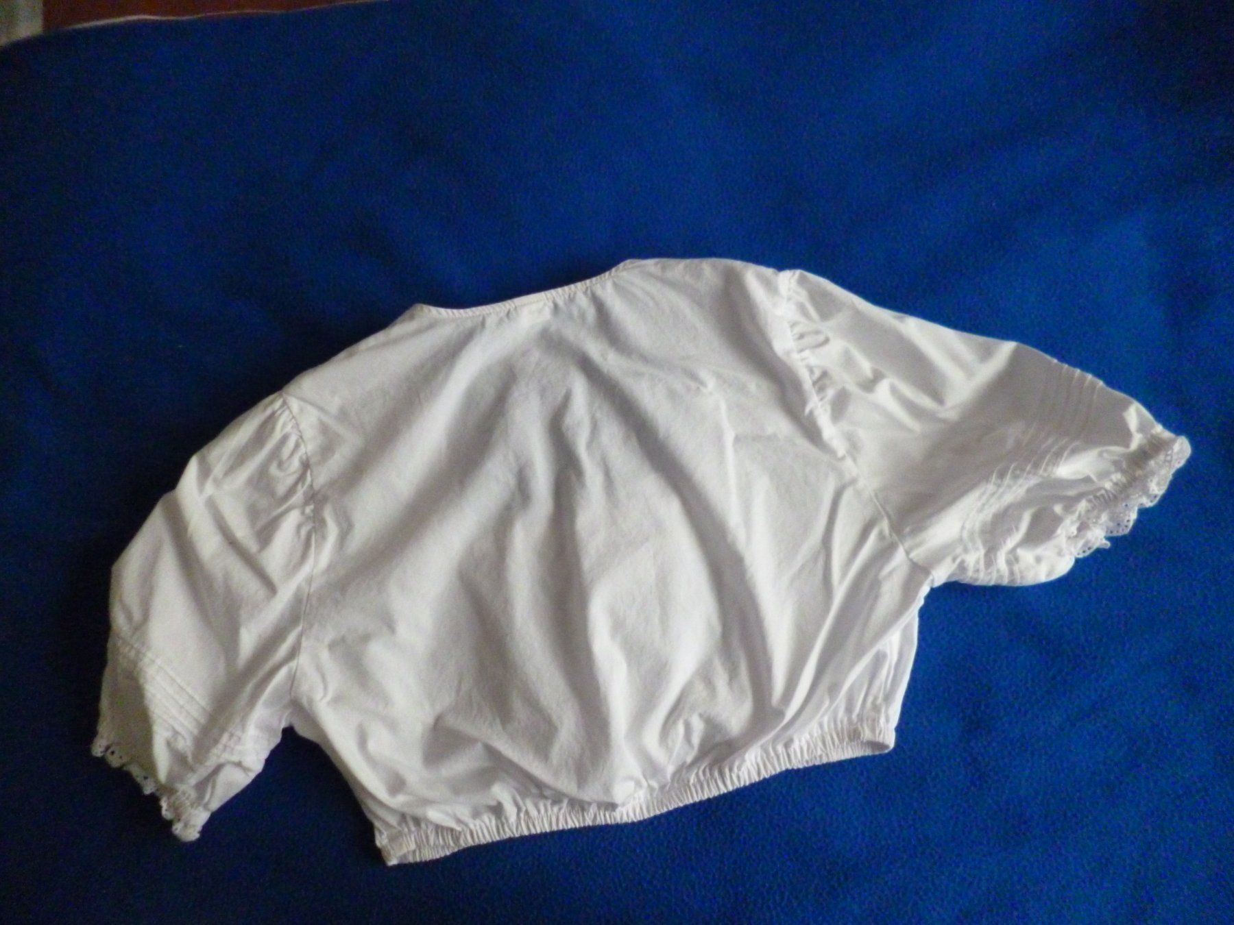 Kleider: Sehr schönes Dirndl Oberteil, Grösse 38 – Neu (gemäss Beschreibung) aus Unterseen von marathon1 7