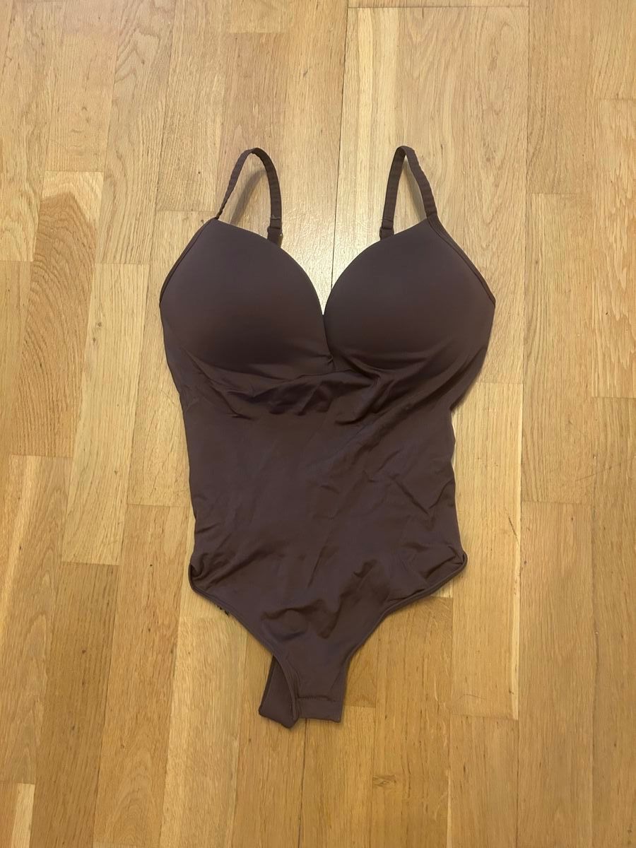 Altra biancheria intima: Brauner neuer Body gr m – Nuovo (secondo la descrizione) da Allschwil venduto da selake990673