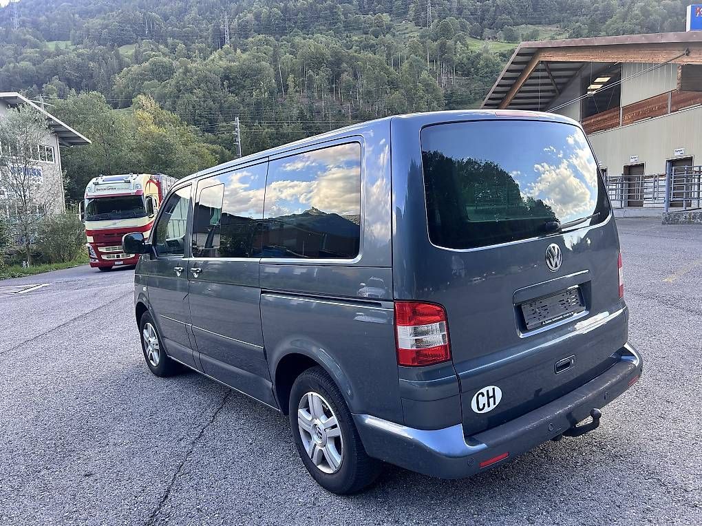 Autos: VW T5 2.5 TDI Automat – Gebraucht aus Mülenen von Jetmir019 3