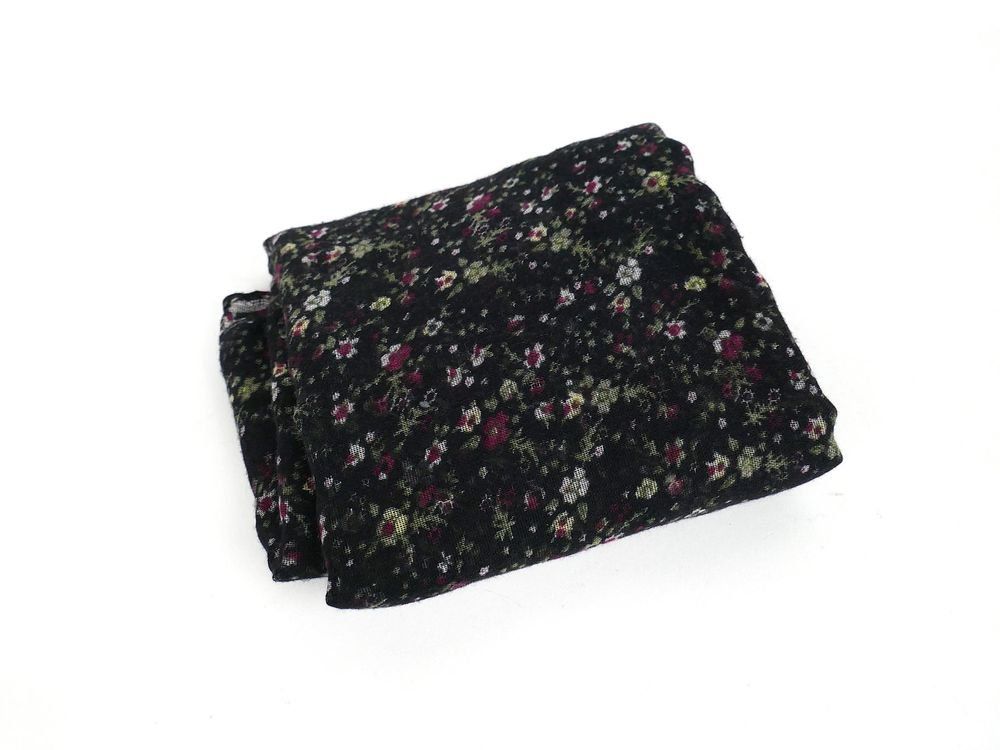 Foulards & écharpes: Schal schwarz Blumenmuster – D'occasion à Sutz par Dalilea 1