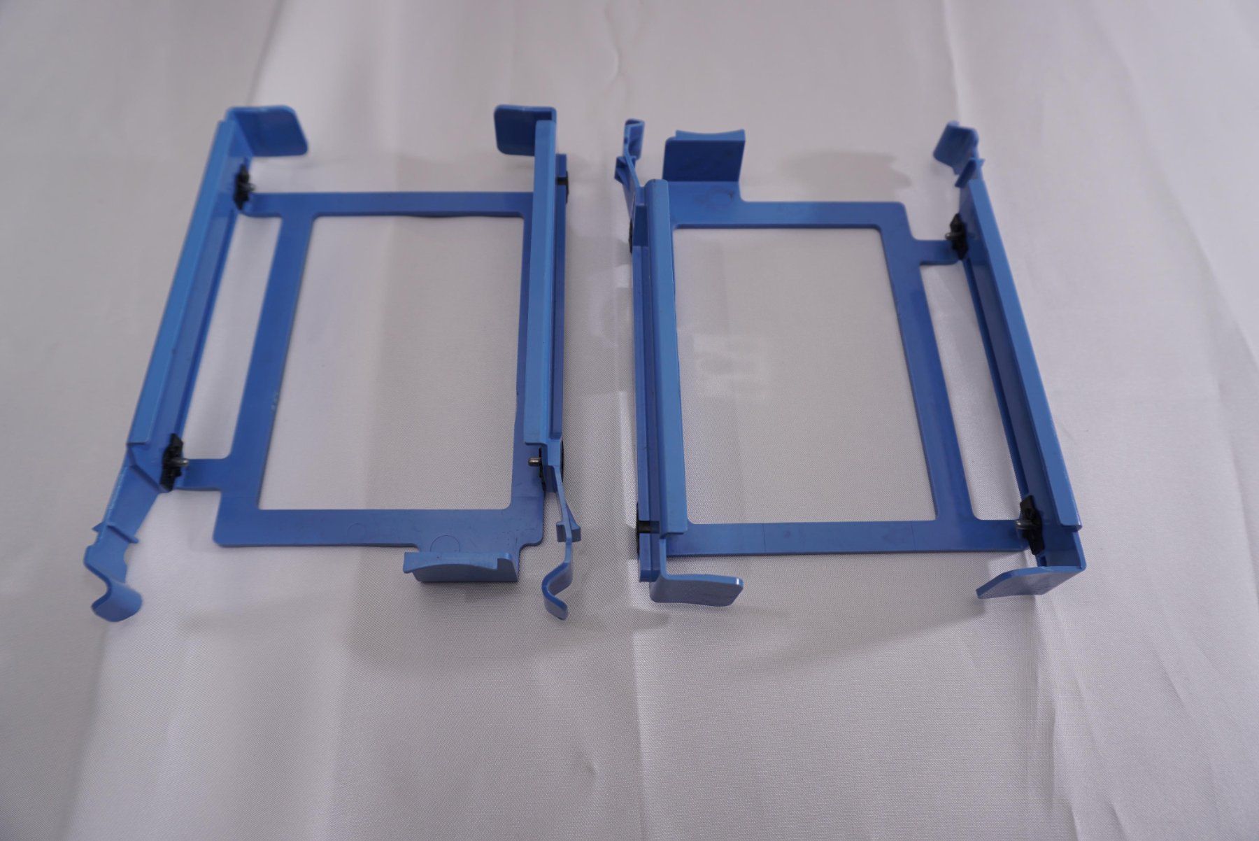 Dell Supporti a parete: HDD-Käfig, Festplatten-Halterung , Dell-PC, 2 Stück – Usato da St. Gallen venduto da Acer0110 2