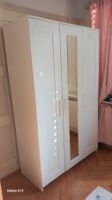 Kleiderschrank mit Spiegel
