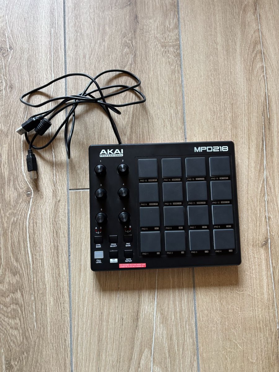 Sistema di controllo: Akai MPD218 USB Pad Controller - Top Zustand! – Nuovo (secondo la descrizione) da Maladers venduto da N.S.D.M